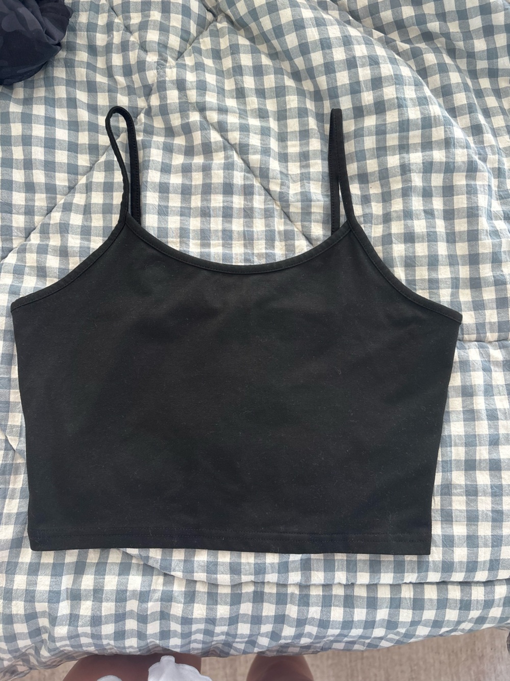ROMWE Black Slim Strap Cropped Cami
